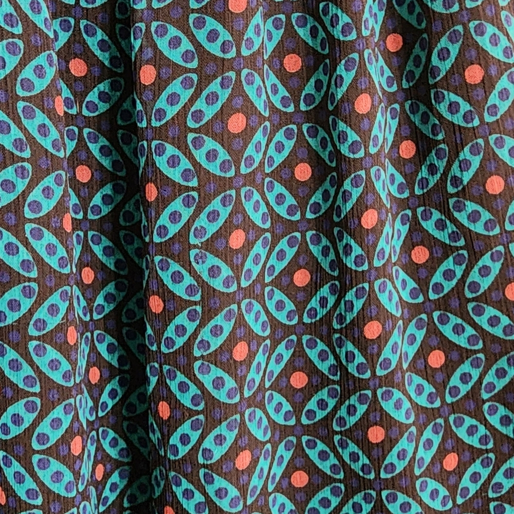 Large Dress - Picture 3 of 4